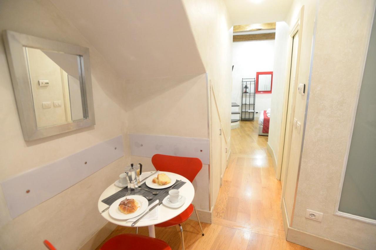 La Casa Degli Osti 1 - Piazza Navona Apartment Rome Bagian luar foto